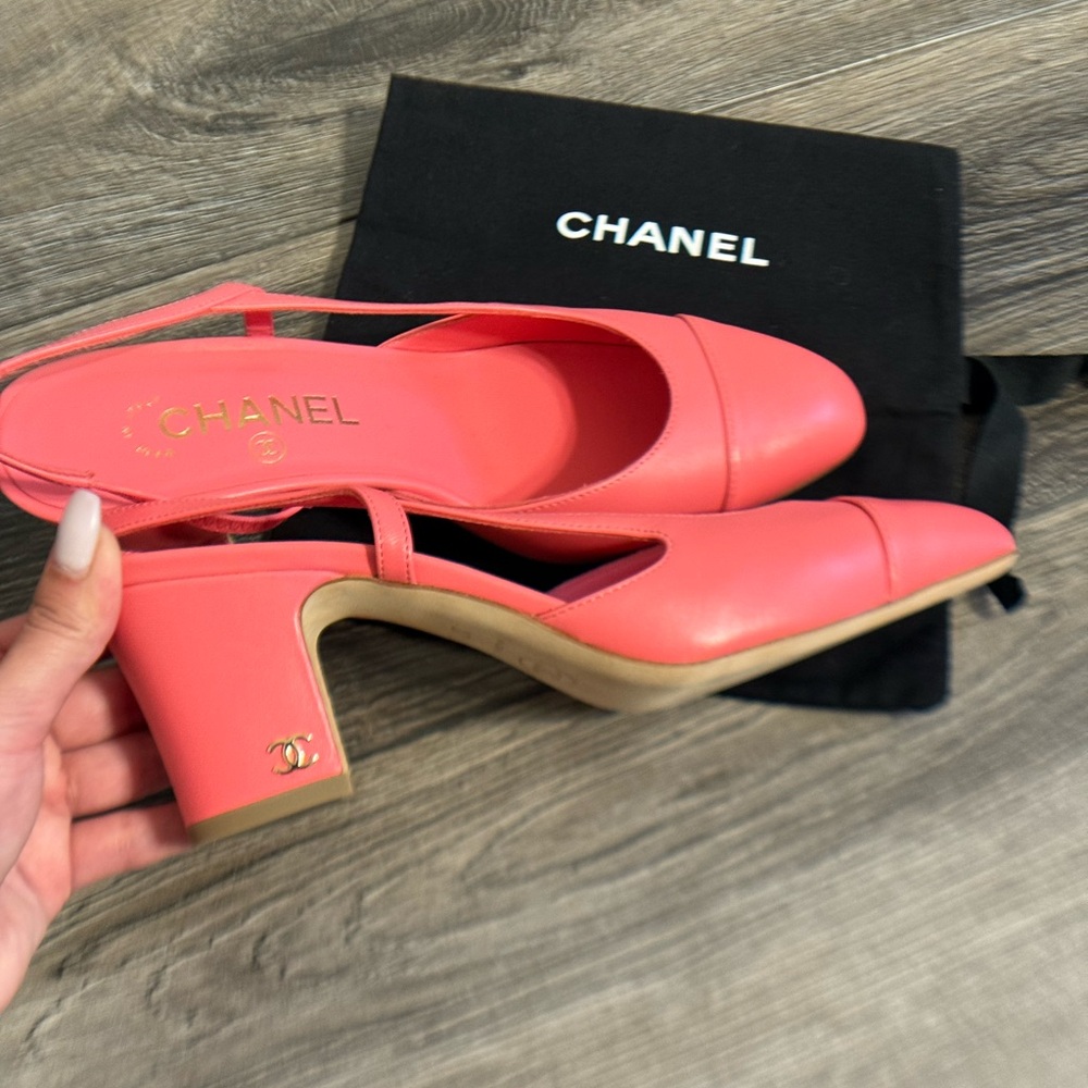 CHANEL Pink Leather Classic Slingback Heels - Size 37.5 C - Picture 4 of 10